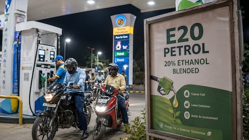 E20 पेट्रोल से कितना घटता है कार-बाइक का माइलेज, संसद में सरकार ने बता दिया