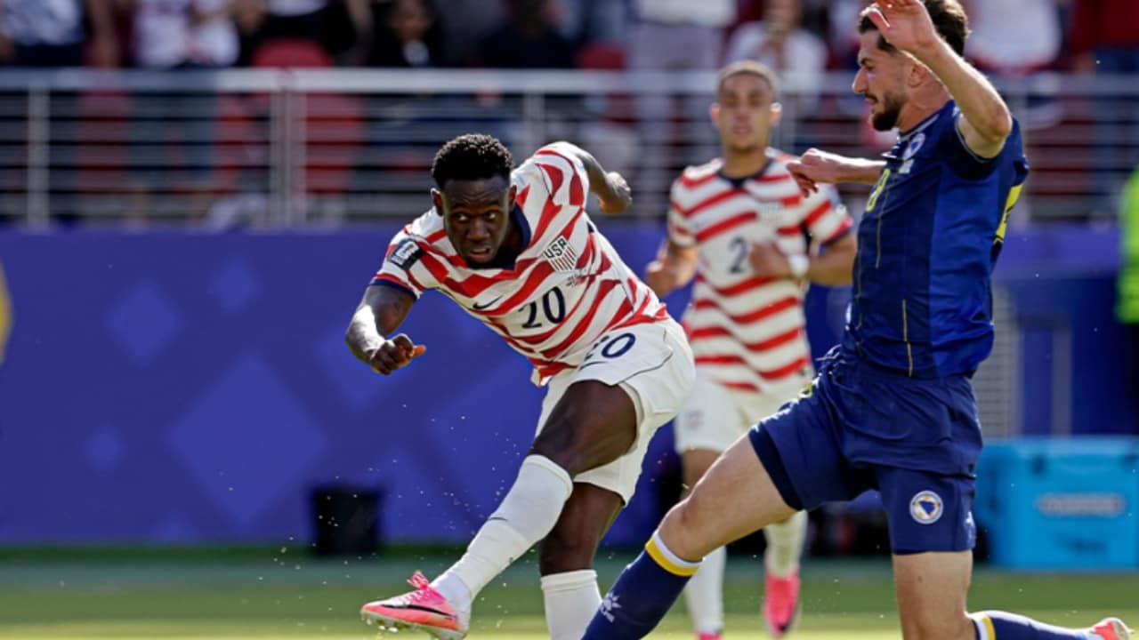 USA beat Bosnia-Herzegovina 2-0 to reach World Cup last 16 after Balogun red card