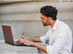 10 साल की नौकरी गई, 5 महीने झेले रिजेक्शन... फिर AI की मदद से इस शख्स ने पाई पहले से भी शानदार जॉब