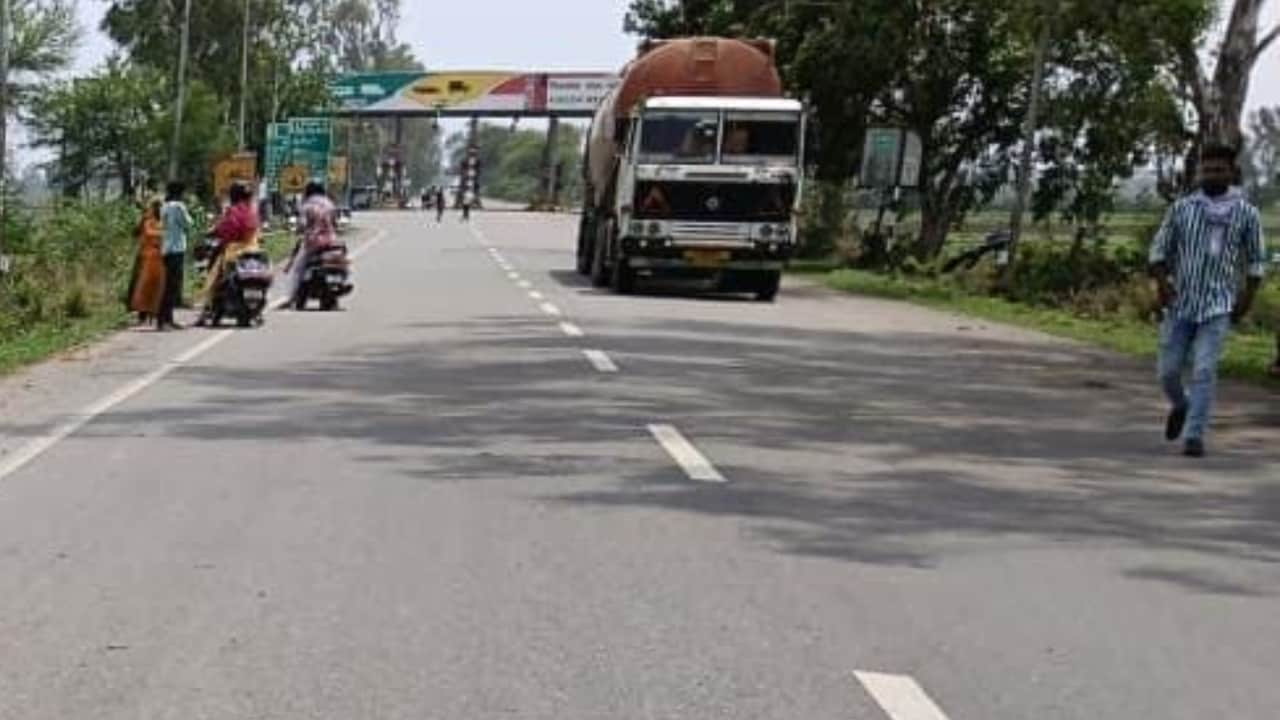 कोटा में बेटे का जन्मदिन मनाने जा रहे थे माता-पिता, लेकिन बीच रास्ते हो गई अनहोनी