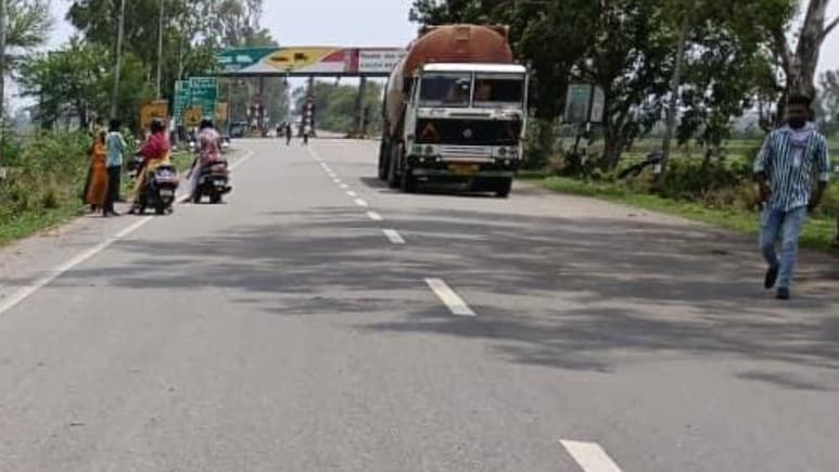 कोटा में बेटे का जन्मदिन मनाने जा रहे थे माता-पिता, लेकिन बीच रास्ते हो गई अनहोनी