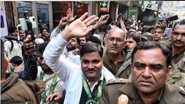'कसाई बन गए थे...', दिल्ली पुलिस ने IB ऑफिसर की हत्या के दोषी ताहिर हुसैन के लिए मांगी मौत की सजा