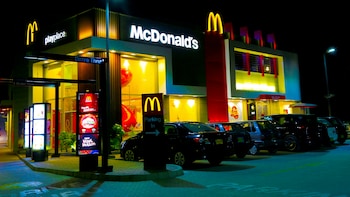 McDonald's Growth Slows In Sign US Diners Are Retrenching