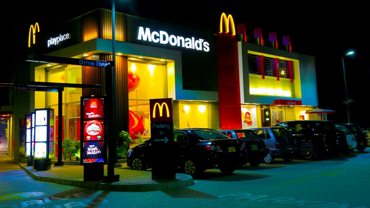 McDonald's Growth Slows In Sign US Diners Are Retrenching