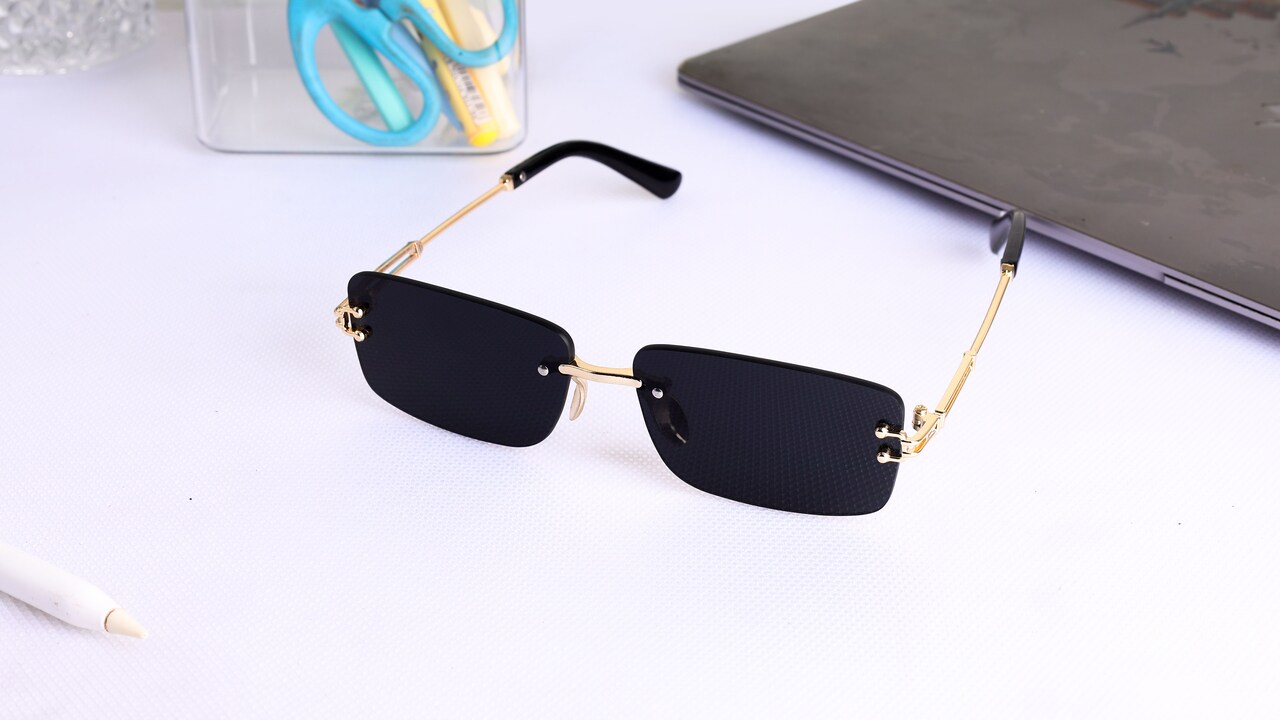 Sunglasses Buying Guide: Find The Right Shape, Fit And Comfort