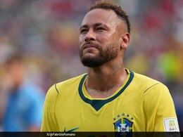 Neymar Returns To Santos With Questions Hanging Over His Future
