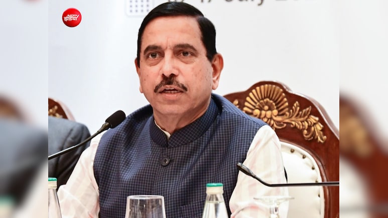 प्रह्लाद जोशी बने नए शिक्षा मंत्री, जानिए एजुकेशन मिनिस्टर को कितनी मिलती है सैलरी और सरकारी सुविधाएं