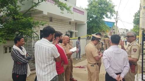 Nagpur News : नागपुरात भाडेकरूचा खुनी खेळ! जुन्या घरमालकावर तलवार अन् चाकूने सपासप वार, कारण काय?