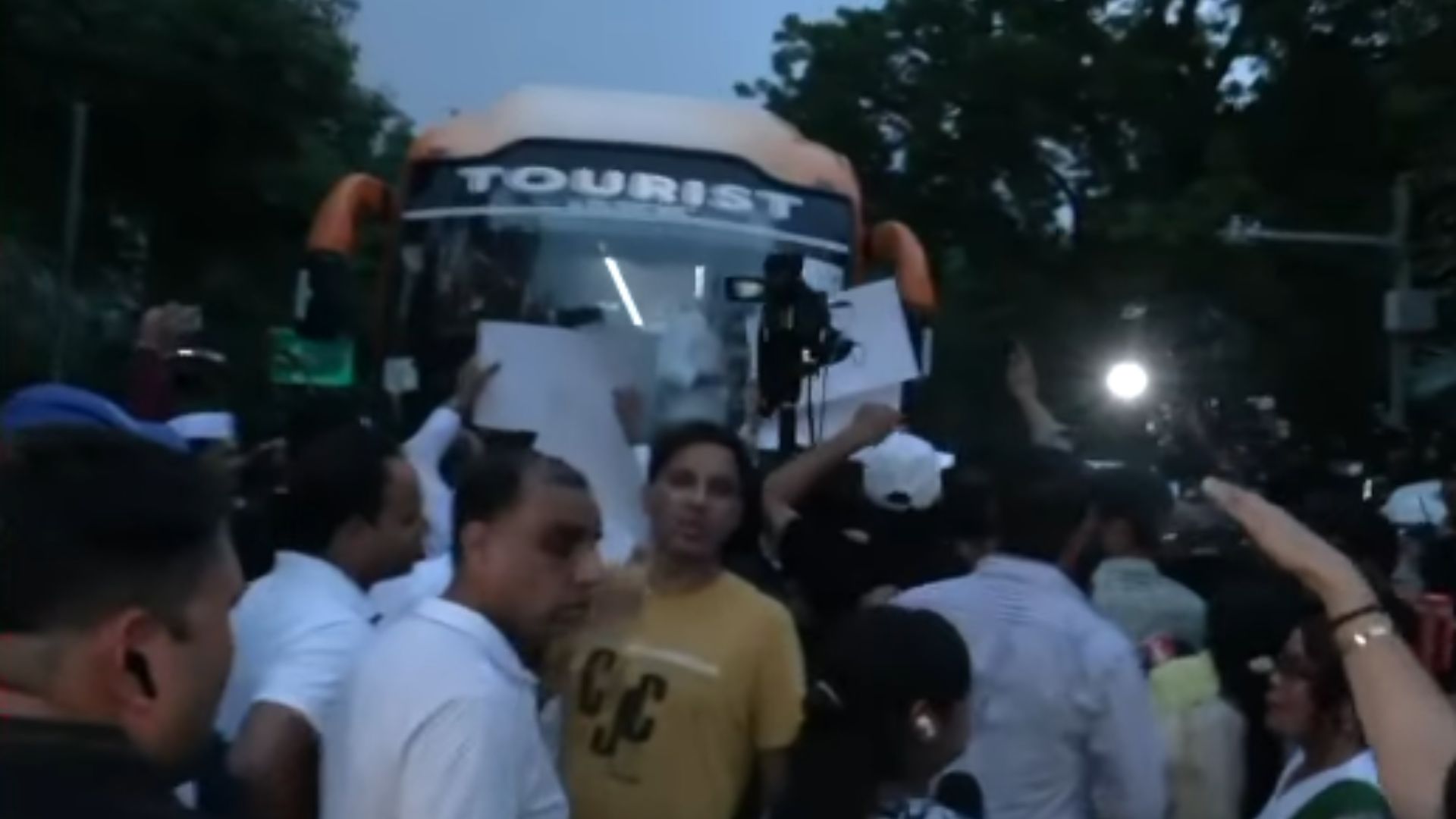 INDIA Bloc MPs, Led By Rahul Gandhi, Head To Gandhi Smriti To Support Students