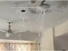 2 करोड़ रुपये के फ्लैट में छत से बह रहा 'झरना', पड़ोसियों ने वीडियो बनाया; बिल्डर को सुनाया; दिल्ली में कराई FIR!