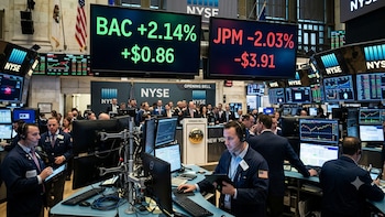 Earnings Divide: BoA Shares Pop As JPMorgan Sheds 2% Ahead Of Wall Street Opening Bell
