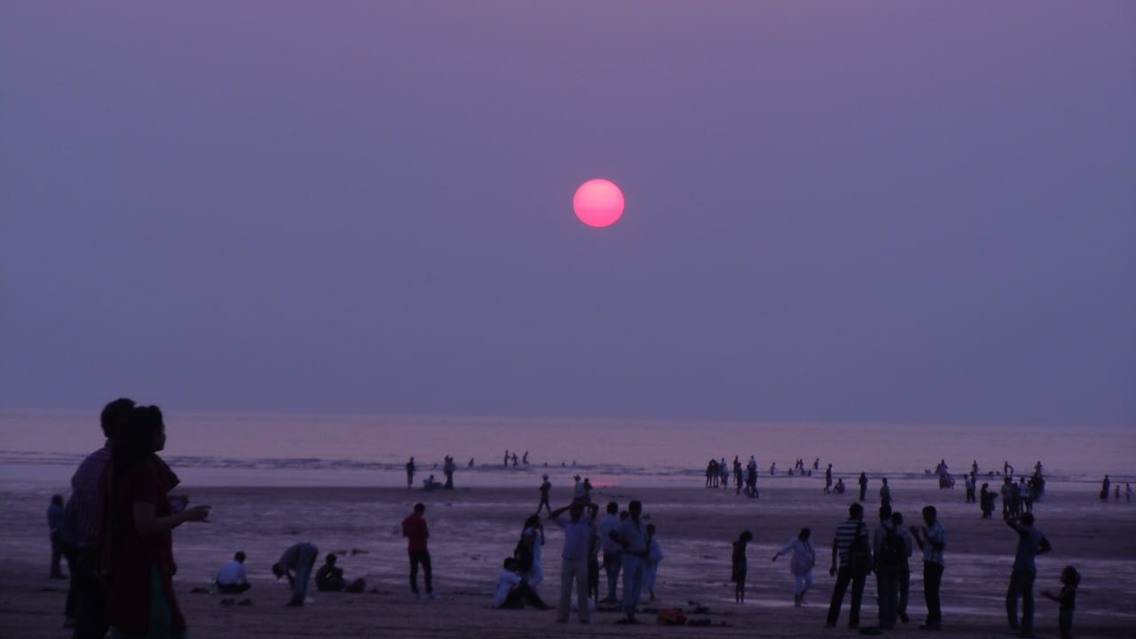 Aksa Beach is once again preparing to appear on the big screen.