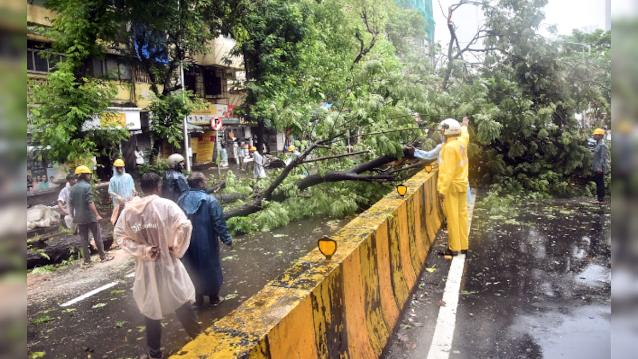 Weather Today LIVE: Heavy Rain Grounds Flights, Triggers Flood Alerts Across India