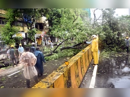Weather Today LIVE: 17 Flights Cancelled, 217 Delayed At Mumbai Airport Amid Heavy Rain