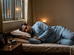 Acid Reflux Keeping You Awake? Doctors Recommend This Sleeping Position