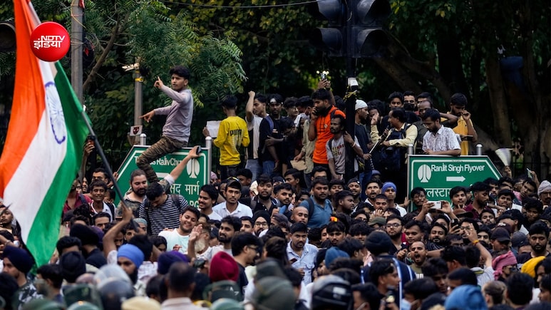 "जंतर-मंतर मत जाना..." : DU के बाद,  अब JNU ने अपने छात्रों के लिए जारी की एडवाइजरी