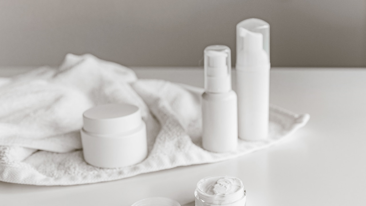 7 Best Face Washes For Men With Oily And Sweaty Skin