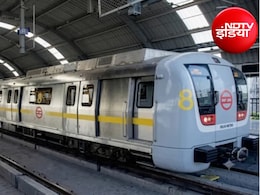 आंदोलन खत्म करने के ऐलान के बाद दिल्ली मेट्रो के सभी स्टेशनों को खोला गया