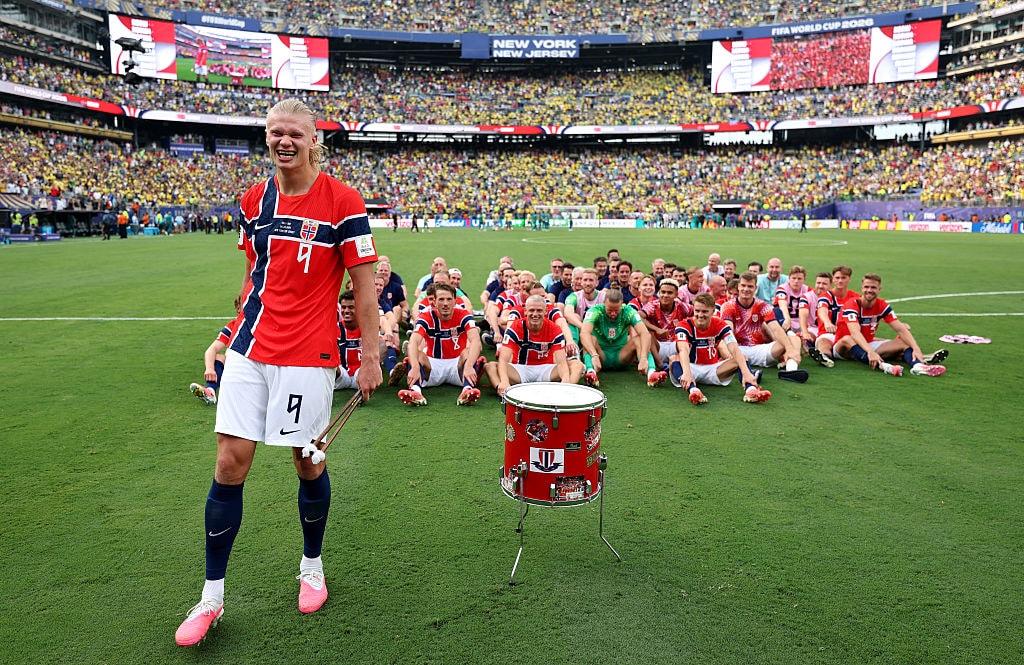 Haaland Leads The "Viking Row" Celebrations As Norway Reach World Cup QFs