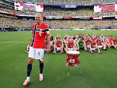 Haaland Leads The "Viking Row" Celebrations As Norway Reach World Cup QFs