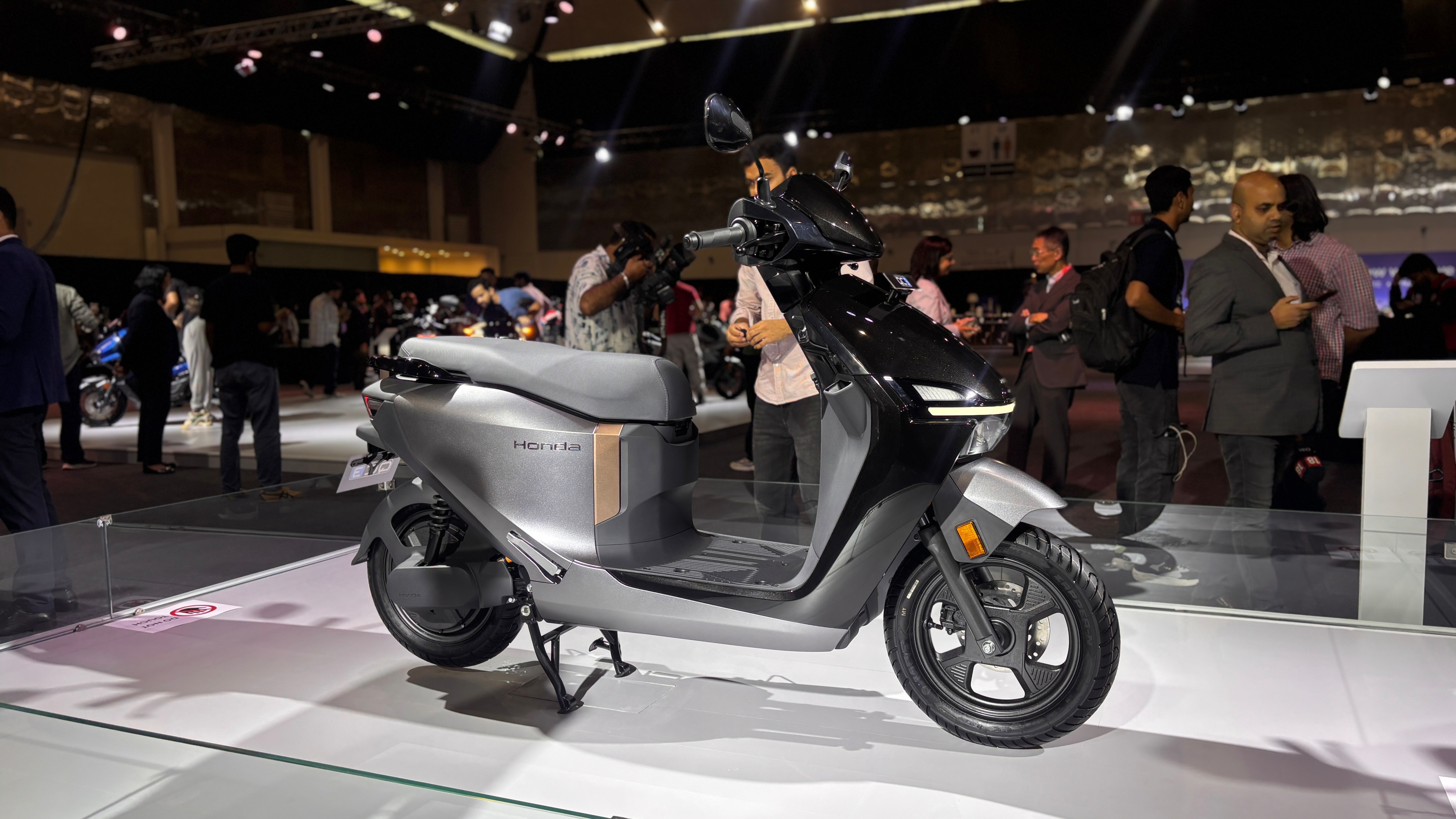 Honda ने भारत में पेश किया QC3 इलेक्ट्रिक स्कूटर, जानें फीचर्स, रेंज