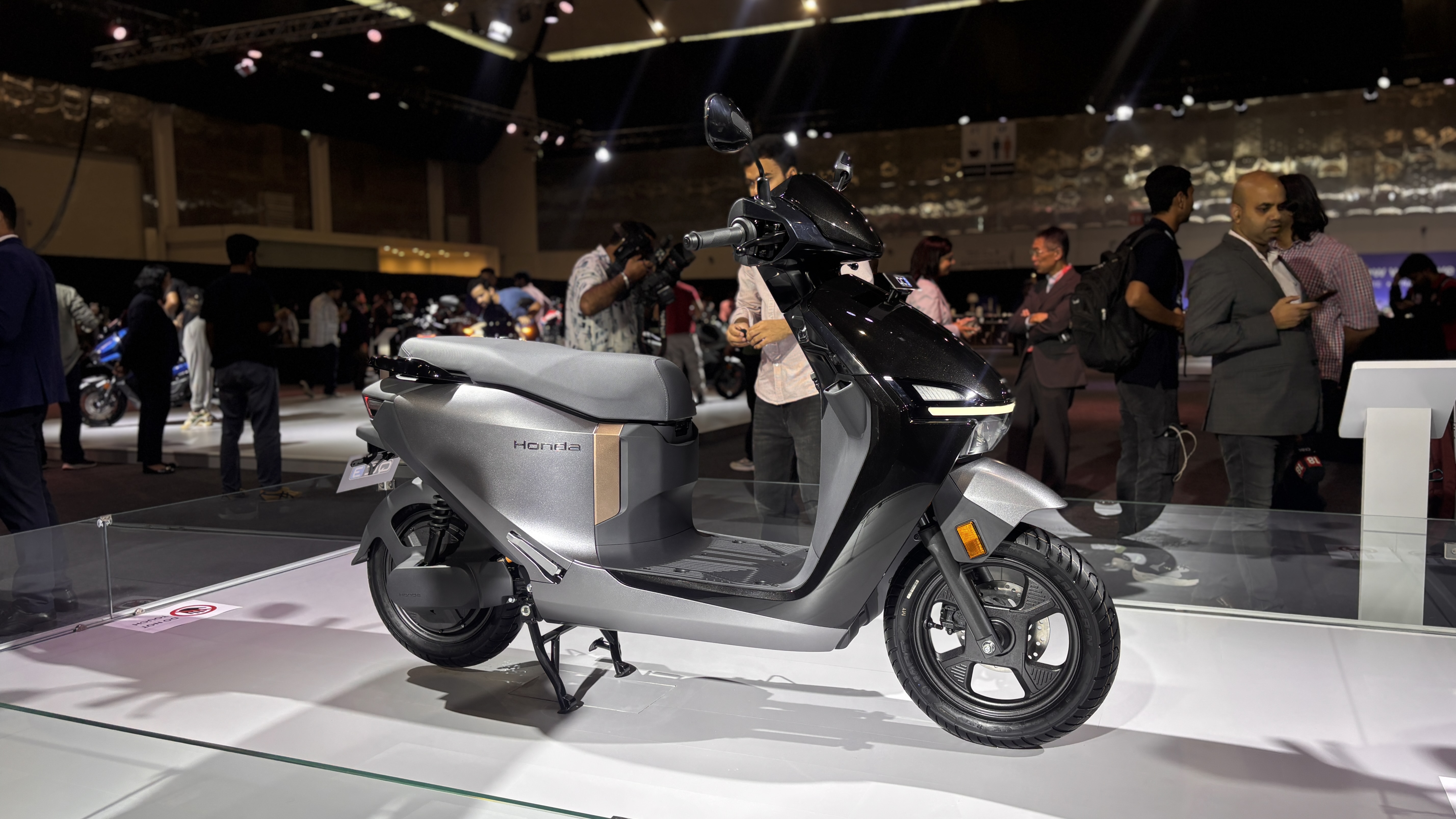 Honda ने भारत में पेश किया QC3 इलेक्ट्रिक स्कूटर, जानें फीचर्स, रेंज