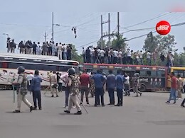 भोपाल में किसानों का हल्ला बोल: बसों पर चढ़े प्रदर्शनकारी, CM हाउस मार्च से पहले हाई वोल्टेज ड्रामा