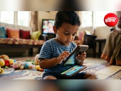 छोटे बच्चों को स्क्रीन कब दिखानी चाहिए? डॉक्टर रवि मलिक ने बताया किन बातों का रखें ध्यान