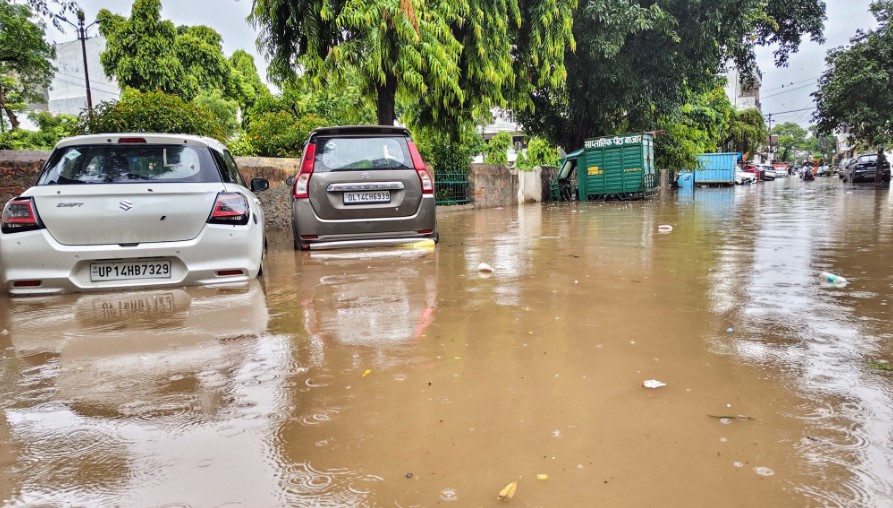 3-Year-Old Girl Dies After Falling Into Rain-Flooded Street In Ghaziabad