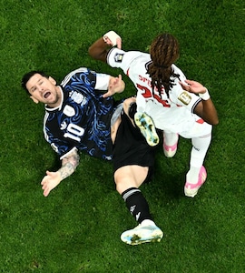 Argentina vs England LIVE Score, FIFA World Cup 2026 Semi-Final: Barcelonas New Signing Stuns Lionel Messis Argentina, England Take 1-0 Lead