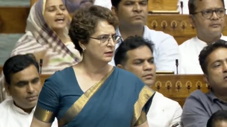 प्रधानमंत्री को कैमरे का नहीं, दिल का एंगल बदलना पड़ेगा: पेपर लीक पर चर्चा में बोलीं प्रियंका गांधी