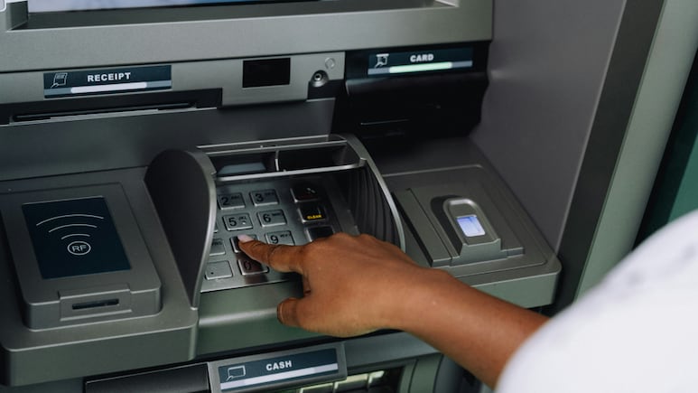 RBI Reviews ATM Cash Shortages As Banks Face Scrutiny Over Dry Cash Dispensers