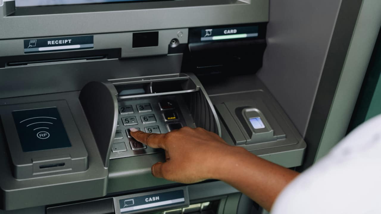 ATMs Running Dry? Banks Face Scrutiny Over Cash Shortages As RBI Takes Stock Of Situation