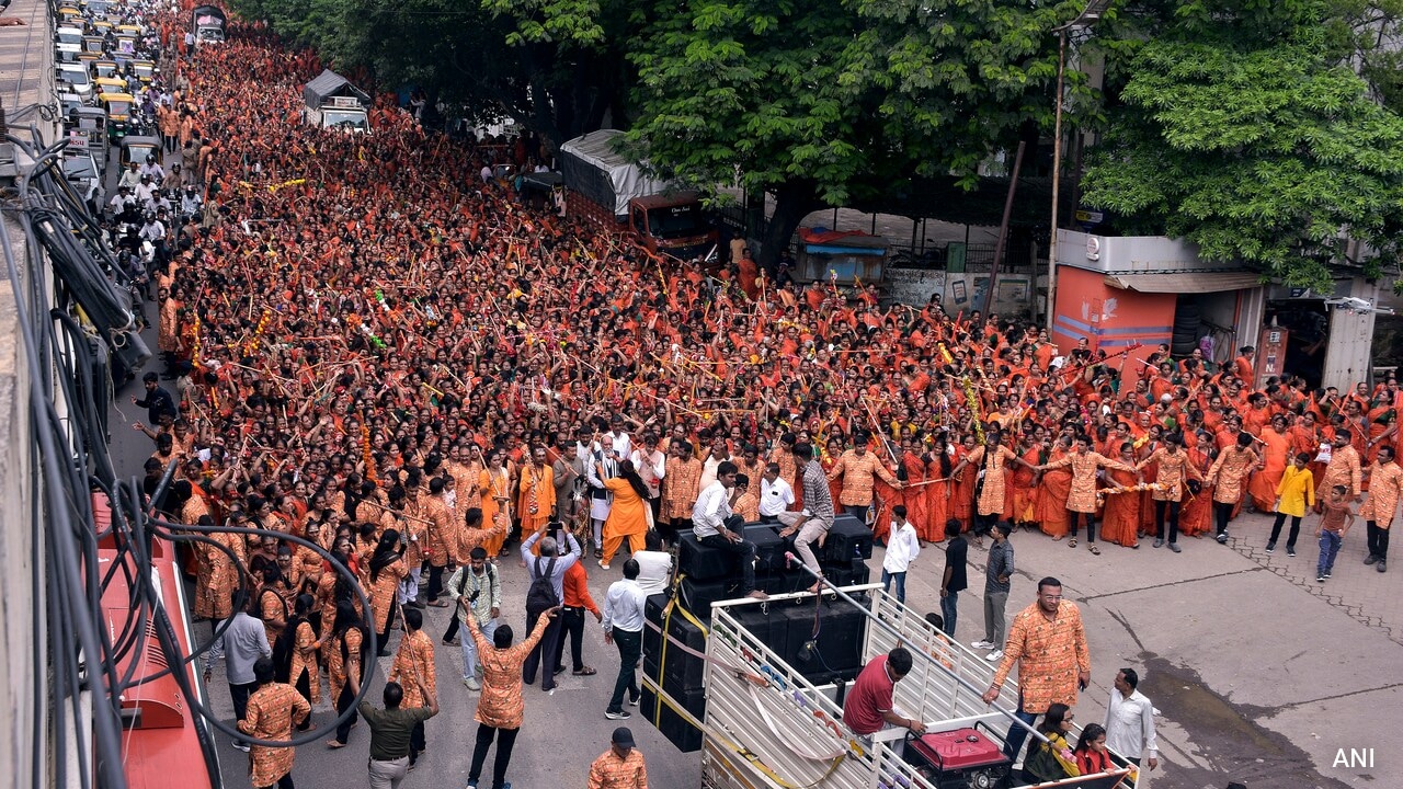 Delhi Civic Body Orders Shutdown Of 'Illegal' Meat Shops On Kanwar Yatra Routes