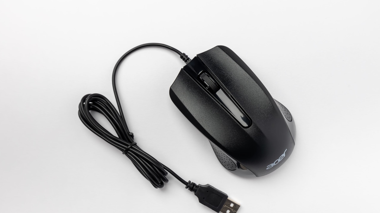 Rechargeable Vs Wired Mouse: Which One Is More Convenient? Rechargeable Vs Wired Mouse: Which One Is More Convenient?
