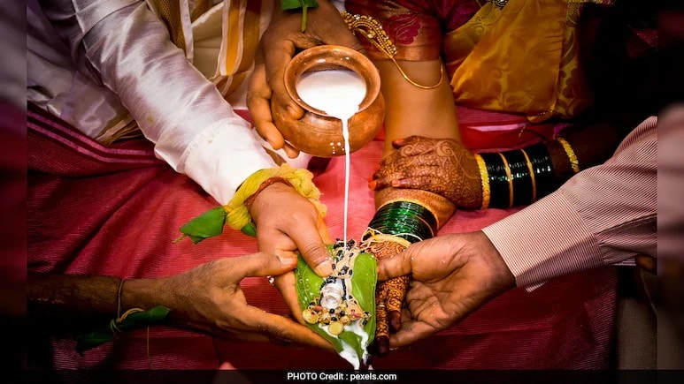 नहीं बनवाया है मैरिज सर्टिफिकेट, तो नहीं म&zwj;िलेंगे ये फायदे, जान&zwj;िए बनवाने का क्&zwj;या है प्रोसेस