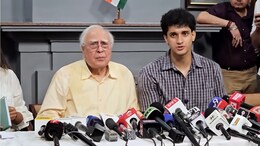 Kapil Sibal Pledges Rs 1 Crore To Support Legal Aid For CJP Protesters