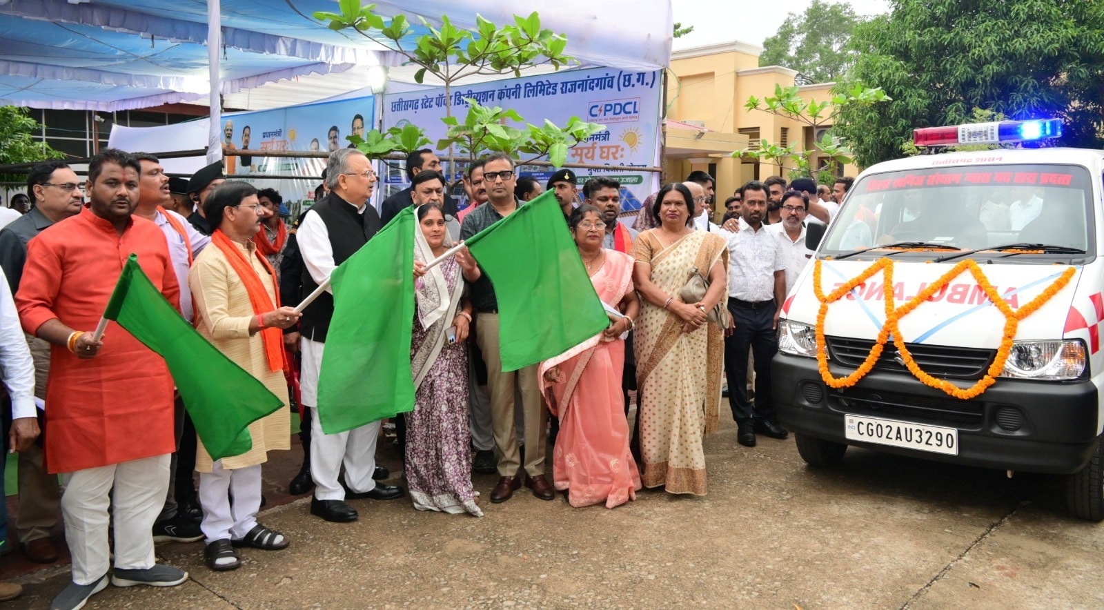Rajnandgaon: विधानसभा अध्यक्ष डॉ. रमन सिंह ने एम्बुलेंस की सौगात दी. Rajnandgaon: विधानसभा अध्यक्ष डॉ. रमन सिंह ने एम्बुलेंस की सौगात दी.