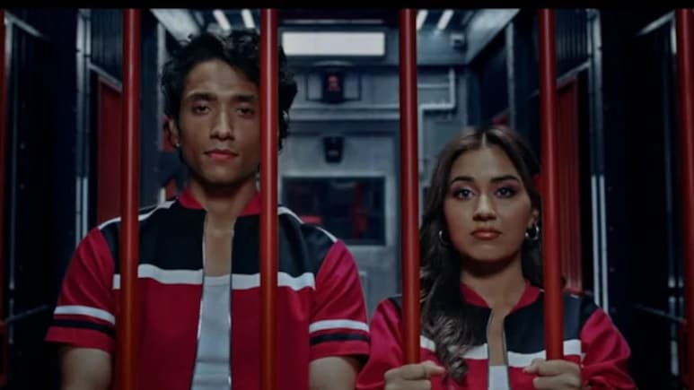 <i>Lock Upp 2</i>: Akanksha Choudhary Breaks Down After Yogesh Rawat's Eviction