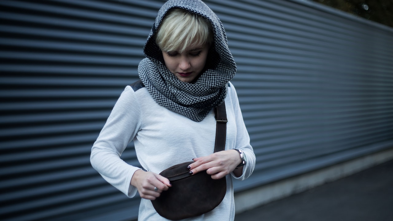 Crossbody vs sling bags which is better for markets
