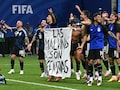 FIFA World Cup 2026: 'Las Malvinas' बैनर दिखाने पर बोले अर्जेंटीना ने तोड़ी चुप्पी, इंग्लैंड पर रोमांचक जीत के बाद मनाया था जश्न