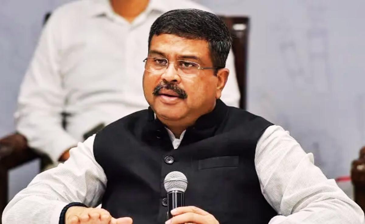 केंद्रीय शिक्षा मंत्री धर्मेंद्र प्रधान के इस्तीफे की फिलहाल कोई संभावना नहीं: सूत्र