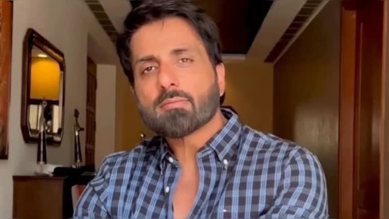 पैसा सब कुछ नहीं होता, मां-बाप को याद कर भावुक हुए सोनू सूद, कहा- उनका साथ सबसे बड़ी दौलत