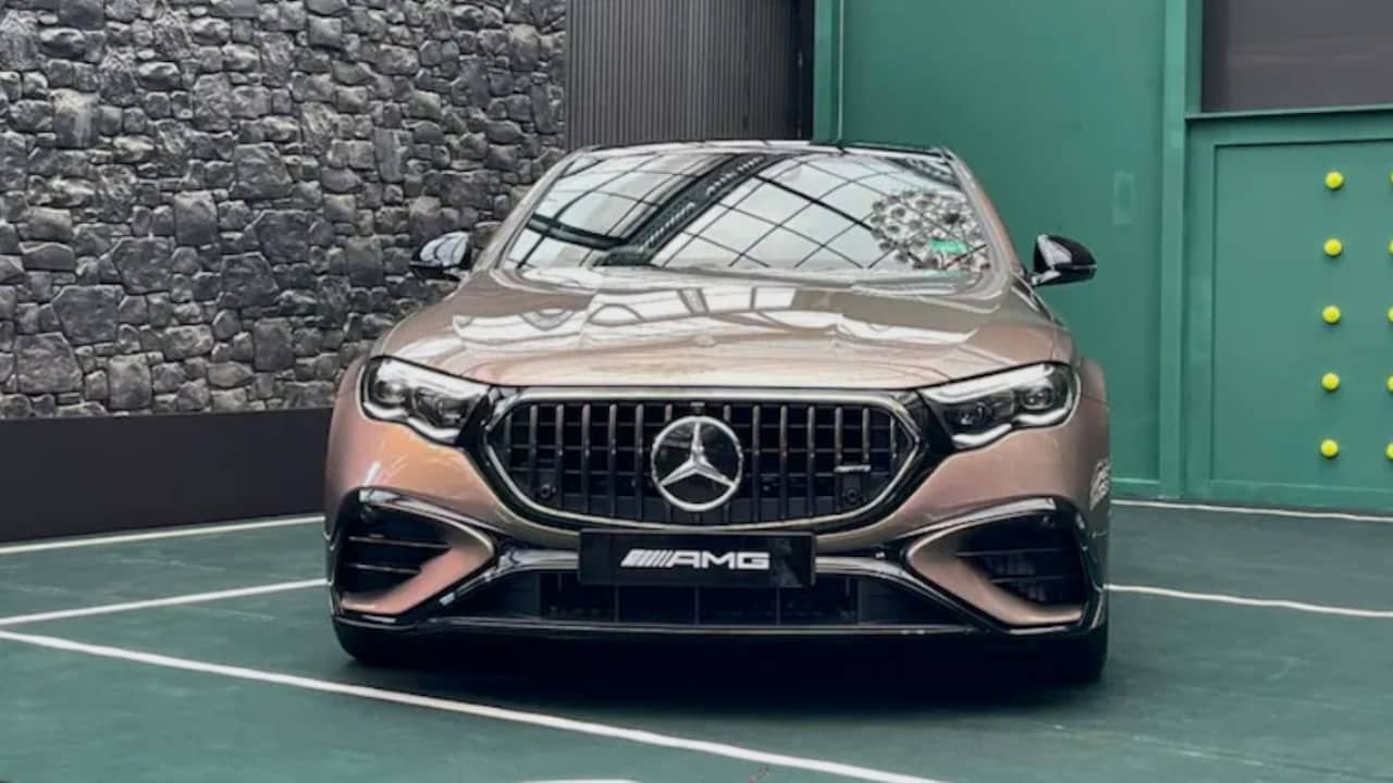 Mercedes-AMG E 53 Hybrid भारत में हुई लॉन्च! 4 सेकंड में 100 किमी/घंटा की रफ्तार, जानिए कीमत