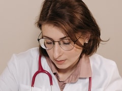 MBBS एडमिशन में कोटा सिस्टम क्या है? जानिए AIQ, स्टेट कोटा का निमय और किसे मिलता है फायदा