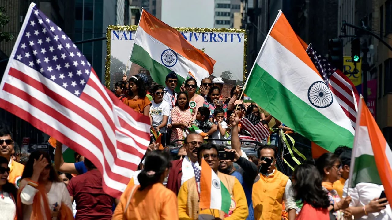अमेरिका में रह रहे भारतीयों की फाइल फोटो अमेरिका में रह रहे भारतीयों की फाइल फोटो