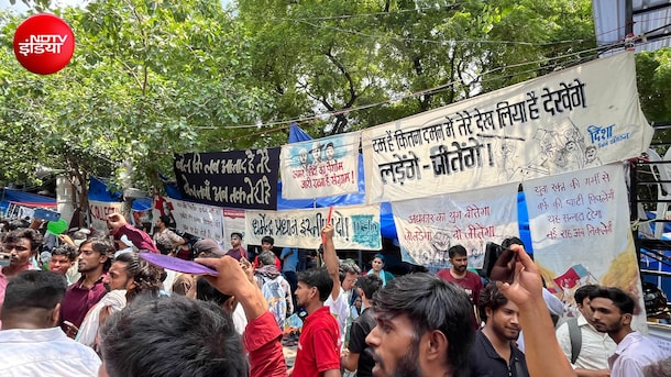जंतर मंतर के आस-पास 'कई जंतर मंतर',  बोल रही हैं दीवारें- Ground Report
