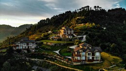 Just 1.5 Hours From Mussoorie, Kanatal Village Offers Unbelievable Himalayan Views Many Travellers Miss