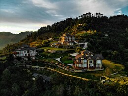 Just 1.5 Hours From Mussoorie, Kanatal Village Offers Unbelievable Himalayan Views Many Travellers Miss