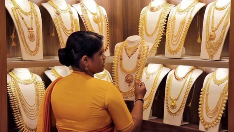 सोने के दाम में बड़ी गिरावट, जयपुर में कितना सस्ता हुआ चांदी? खरीदारी से पहले चेक करें रेट